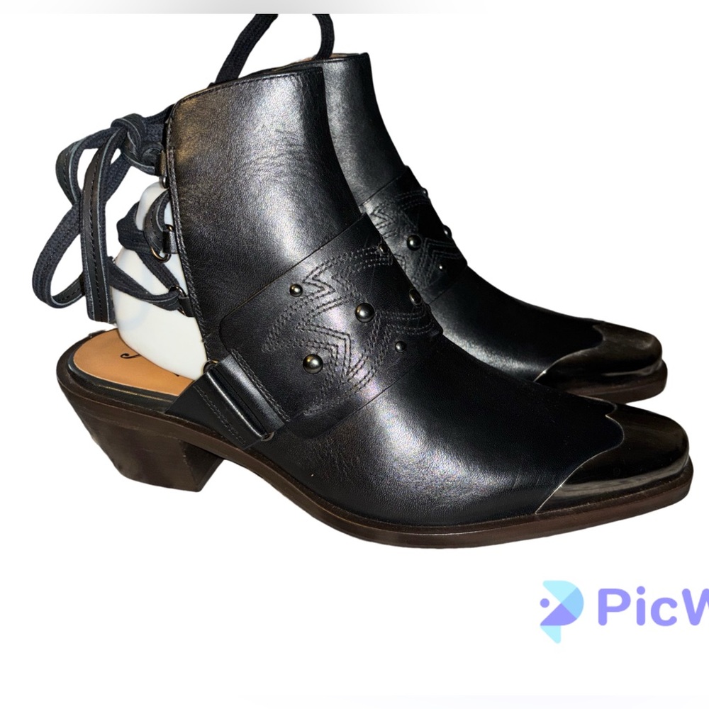 FREE PEOPLE Rory GENUINE LEATHER booties in Black